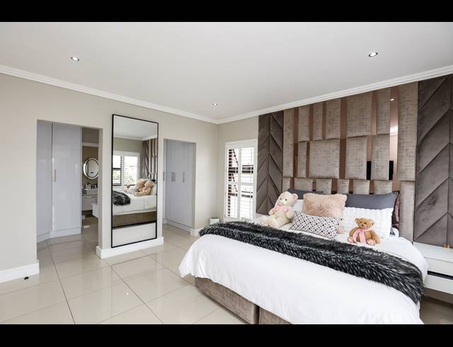 4 BEDROOM DUPLEX FOR SALE IN IZINGA ESTATE